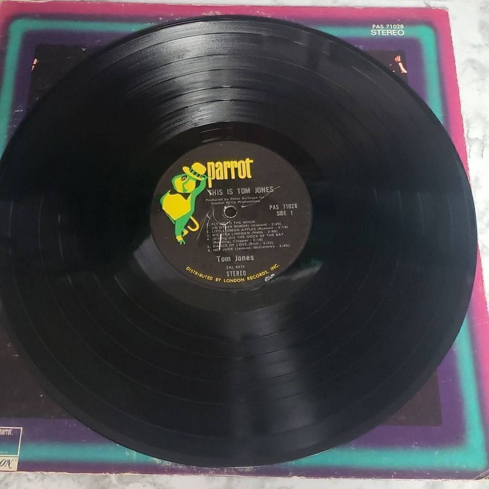 Tom Jones Vinyl Record - Picture 13 of 13